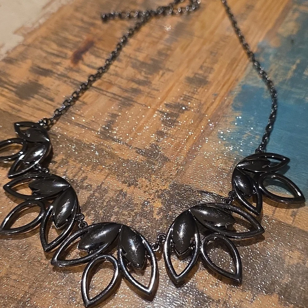 INC International Concepts Silver and Cream Leaf Necklace